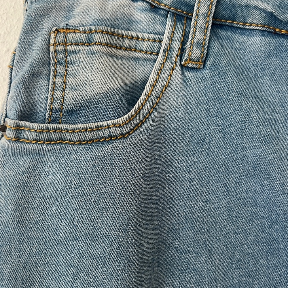 Rhythm + Rose Women Classic Light Blue Denim Skirt with Front Button Slit Size 8 - Picture 4 of 15